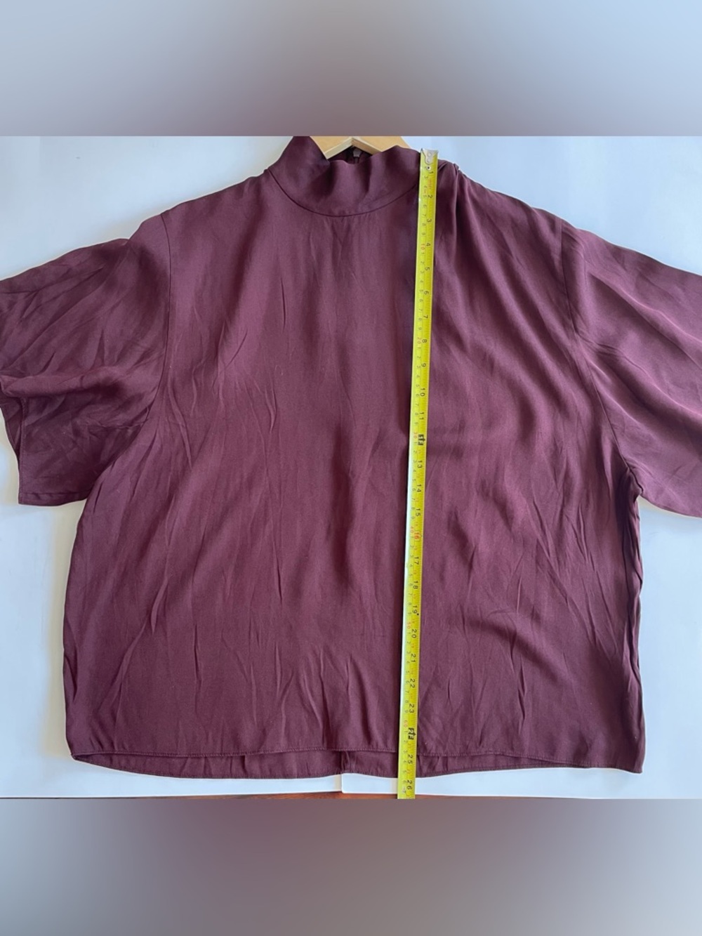 Vince silk blend Burgundy Mock Neck Flutter Sleeve Blouse xl - Picture 8 of 9